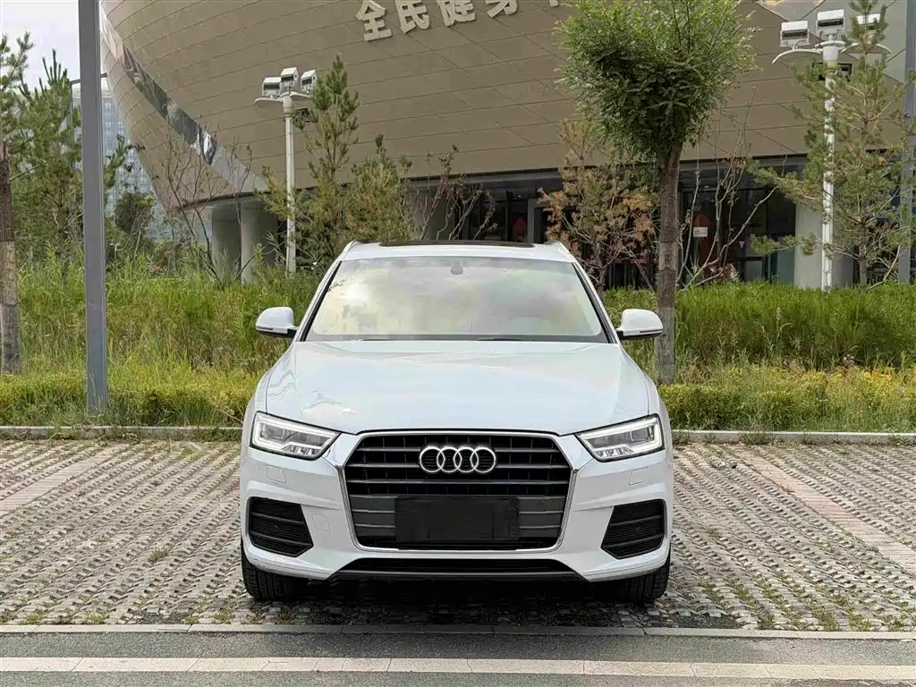 Audi Q3 2018 — фото 2