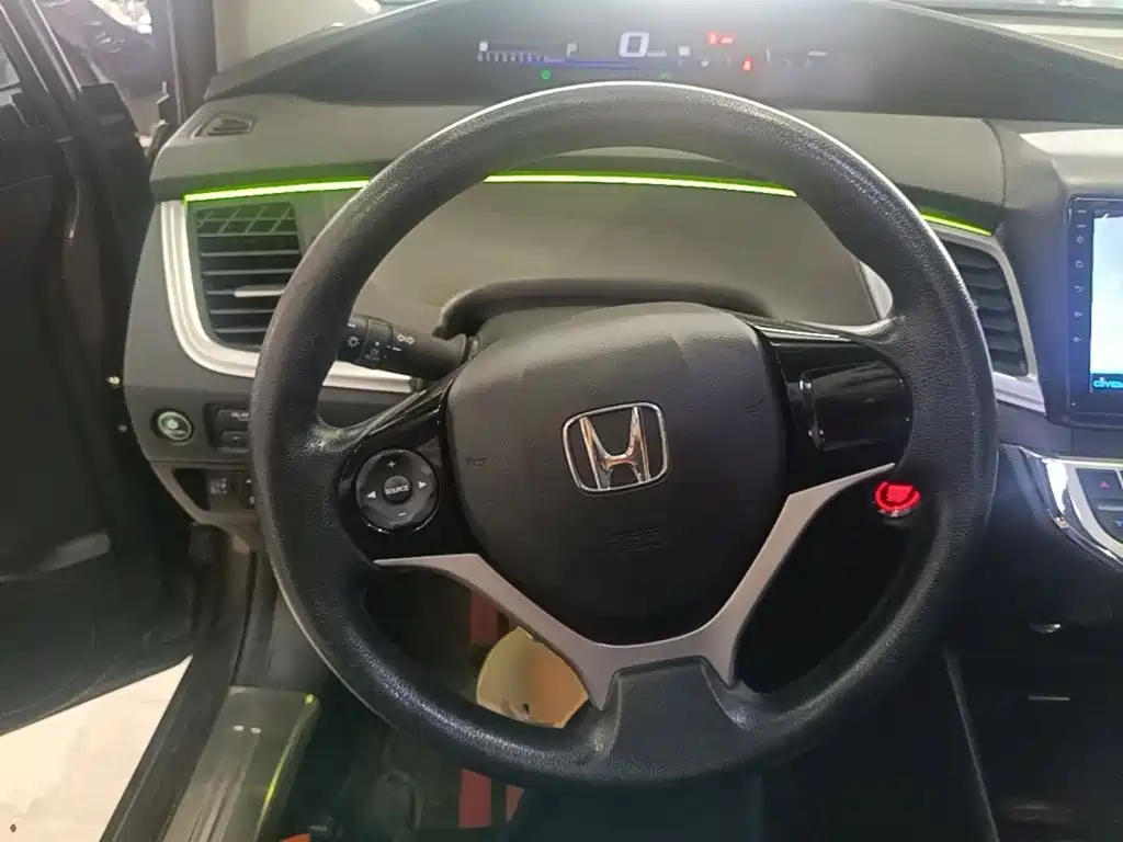 Honda Jade 2017 — фото 11