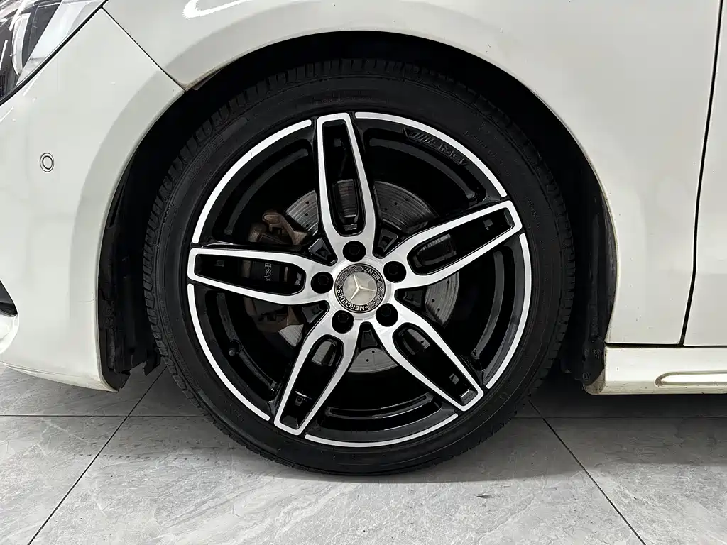 Mercedes-Benz CLA 2017 — фото 17