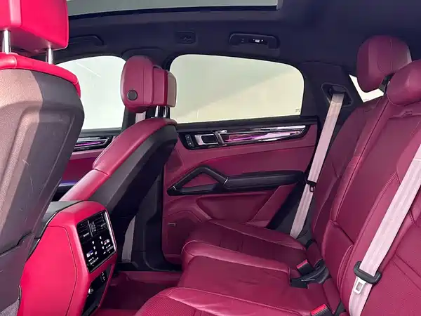 Porsche Cayenne 2023