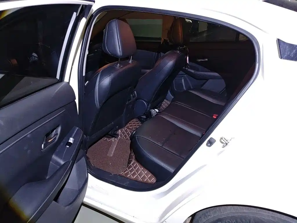 Nissan Sylphy 2020 — фото 15