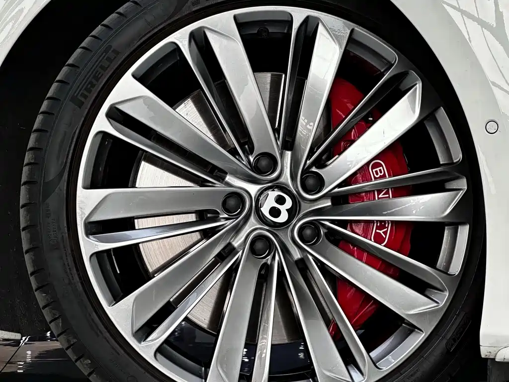 Bentley Continental Plug-In Hybrid 2025 — фото 8
