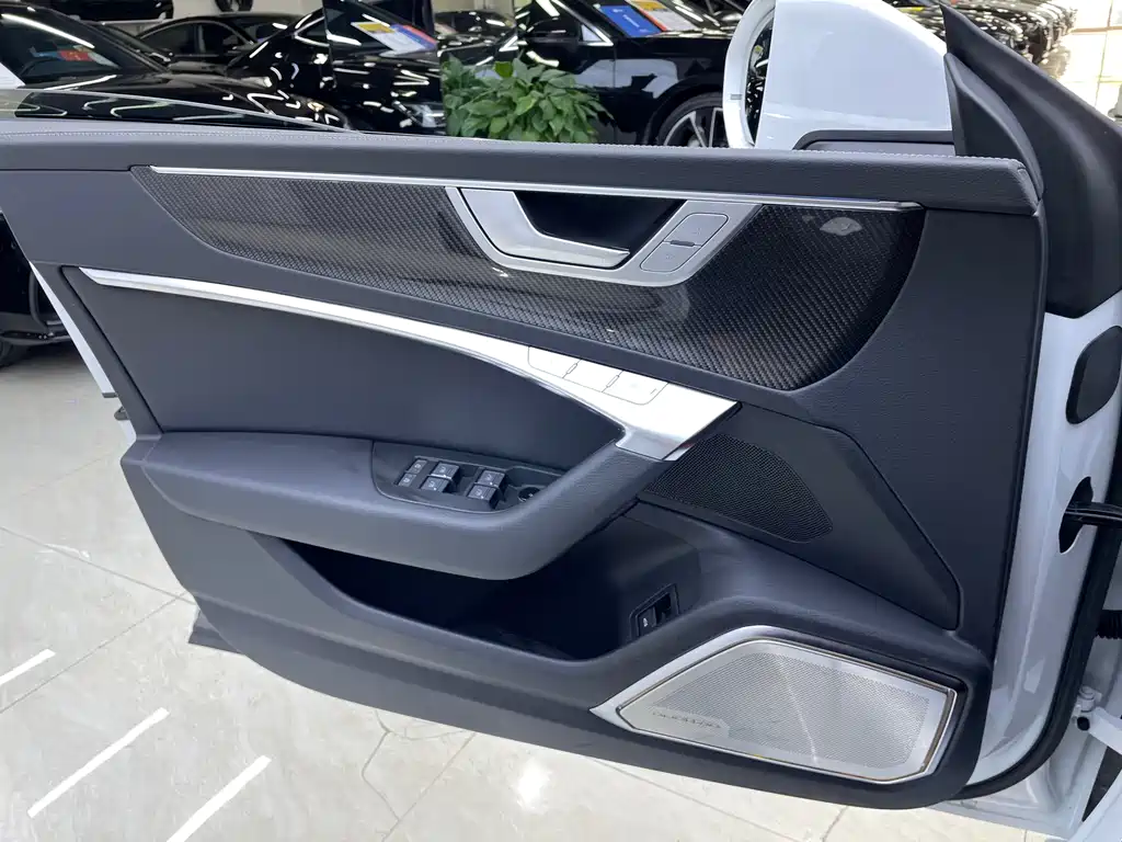 Audi A7 2025 — фото 17