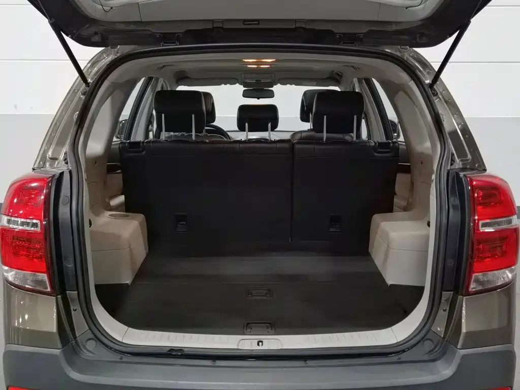 Chevrolet Captiva 2016 — фото 16