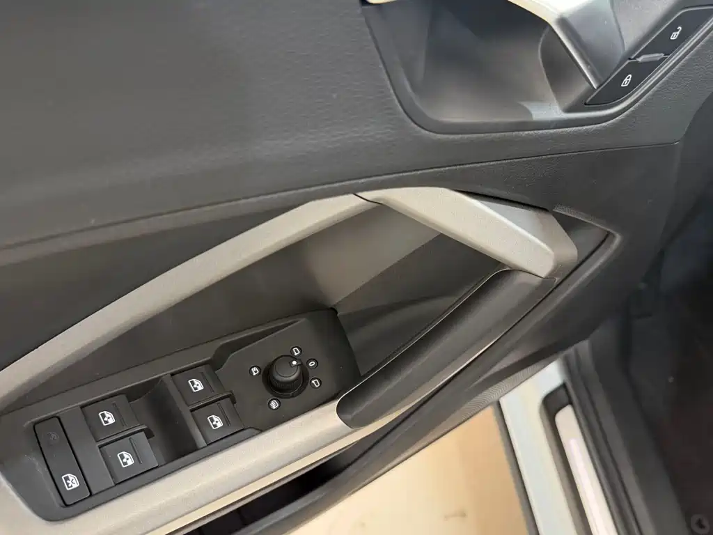 Audi Q3 2023 — фото 17