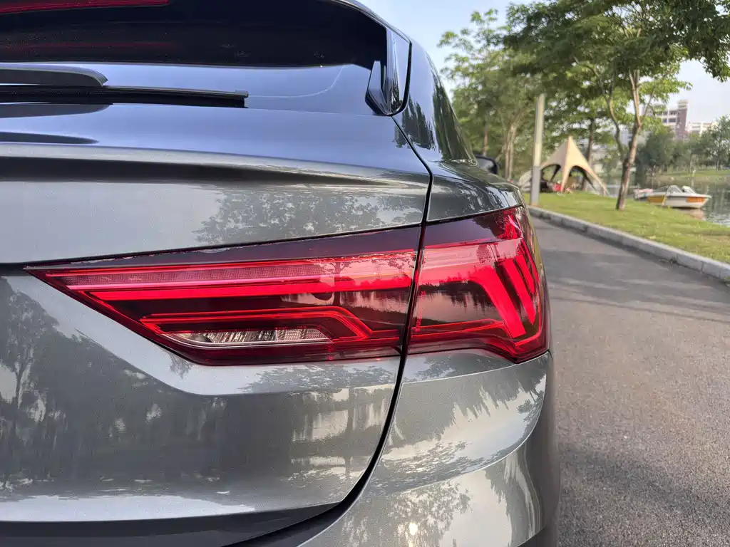 Audi Q3 Sportback 2021 — фото 16