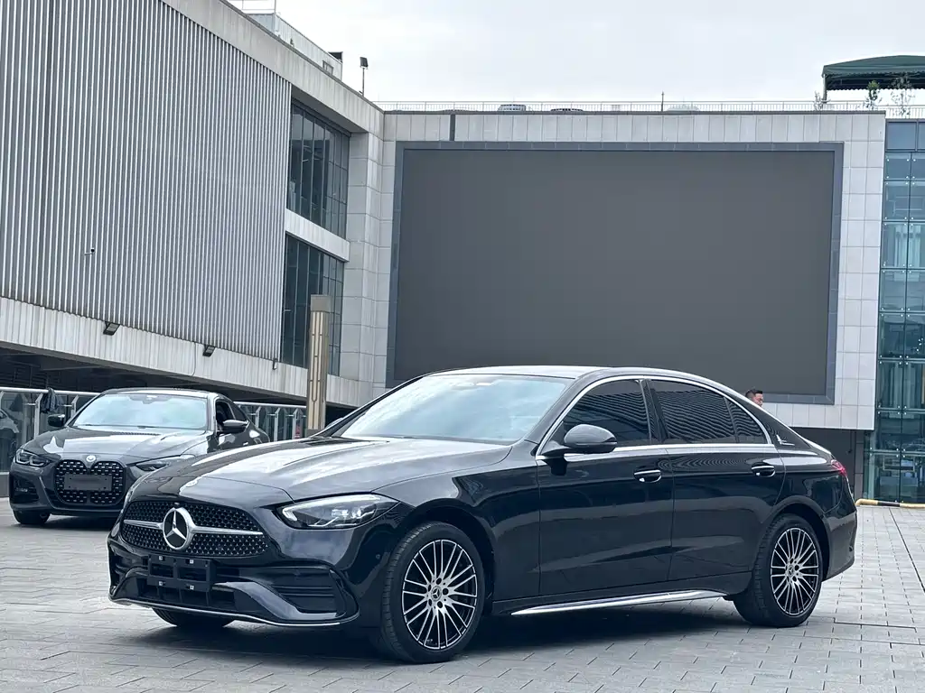Mercedes-Benz C-Class 2022 — фото 1