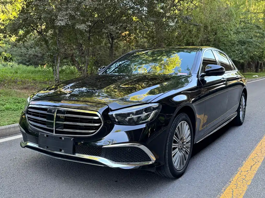 Mercedes-Benz E-Class 2023