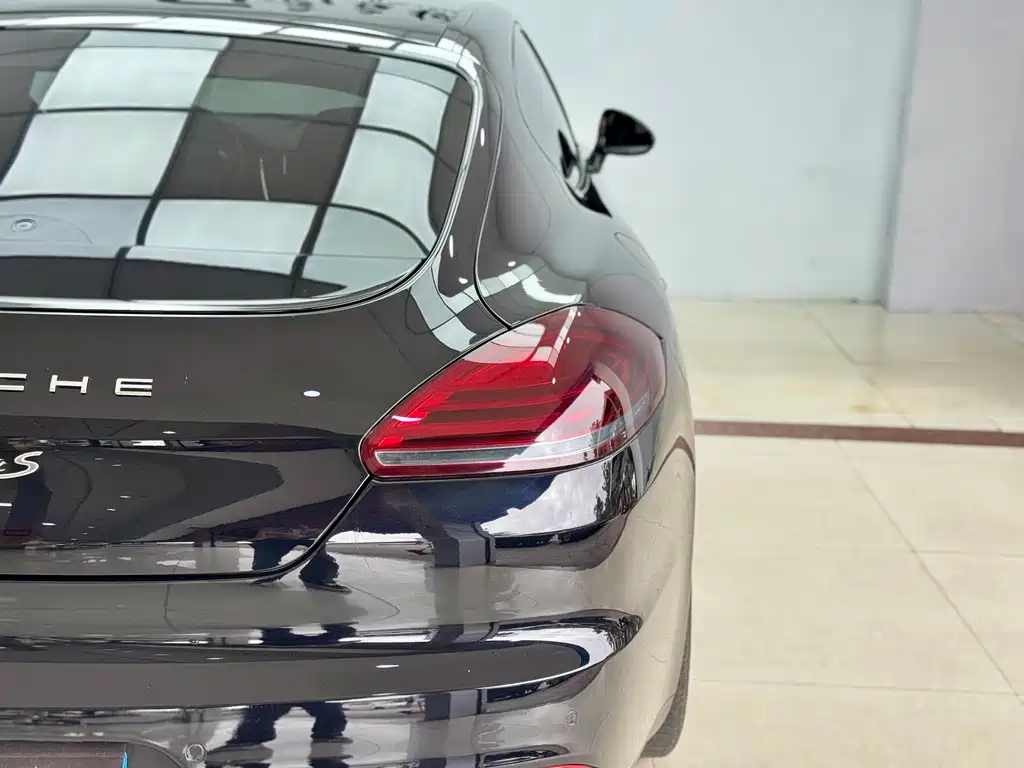 Porsche Panamera 2016 — фото 27