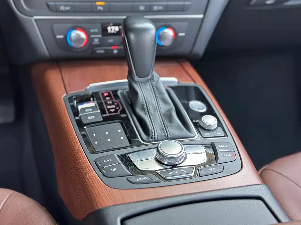Audi A6L 2018 — фото 16