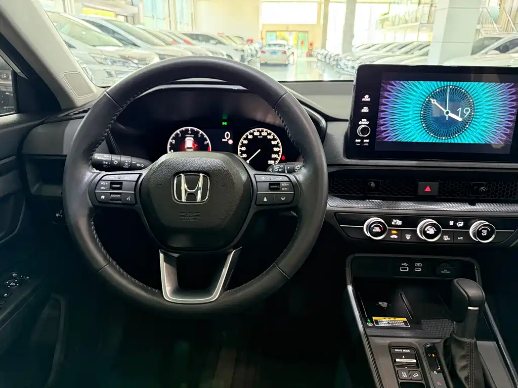 Honda CR-V 2024 — фото 14