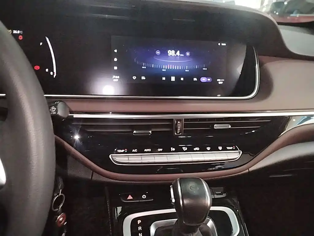 GAC Motor Trumpchi M6 2023 — фото 9