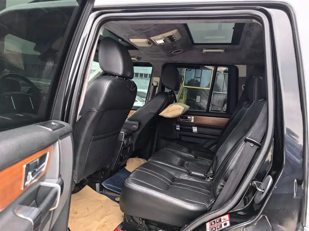 Land Rover Discovery 2013 — фото 11