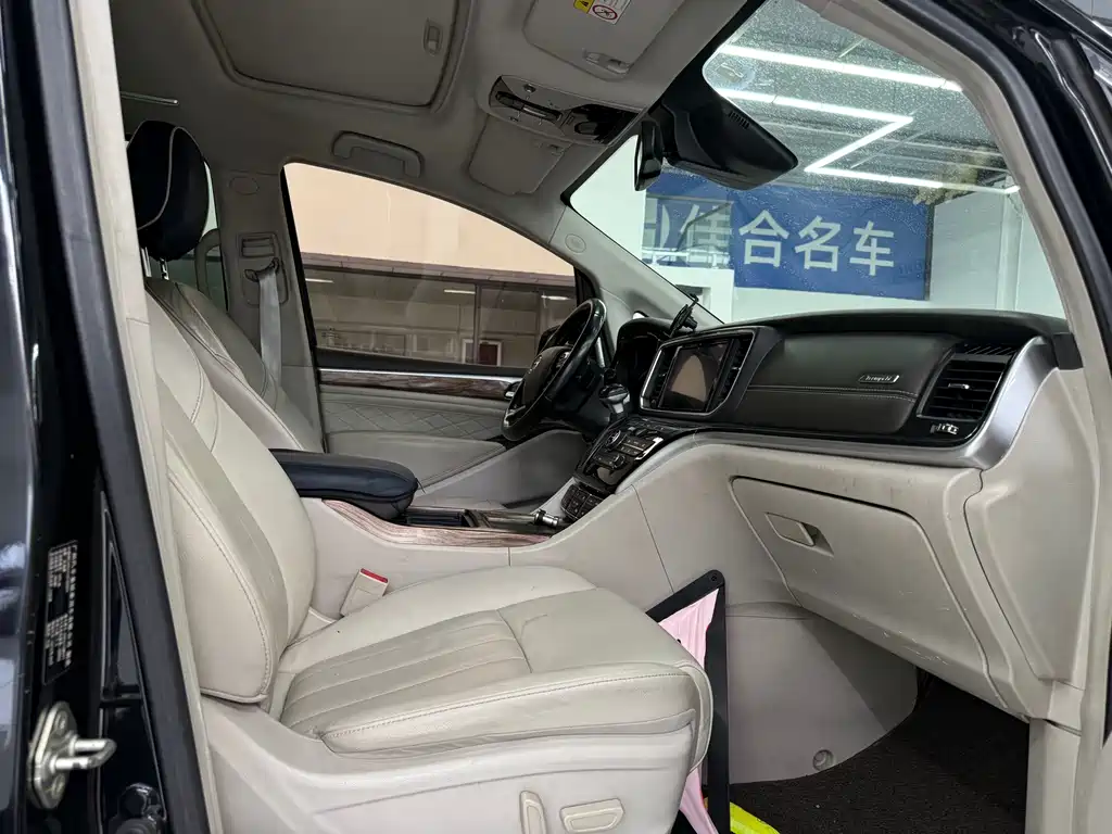 GAC Motor Trumpchi M8 2018 — фото 6
