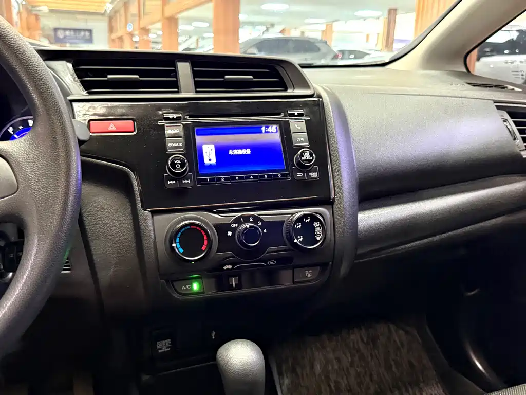 Honda Fit 2017 — фото 18