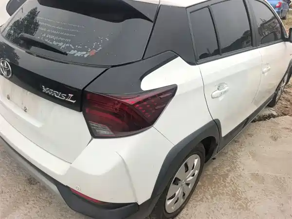 Toyota Yaris L 2021