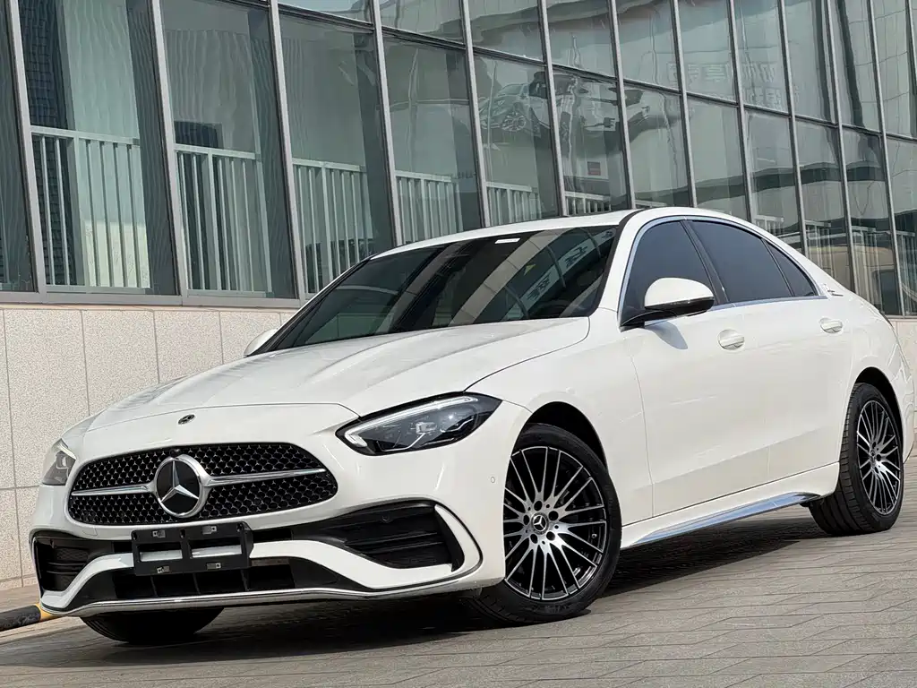 Mercedes-Benz C-Class 2023 — фото 1