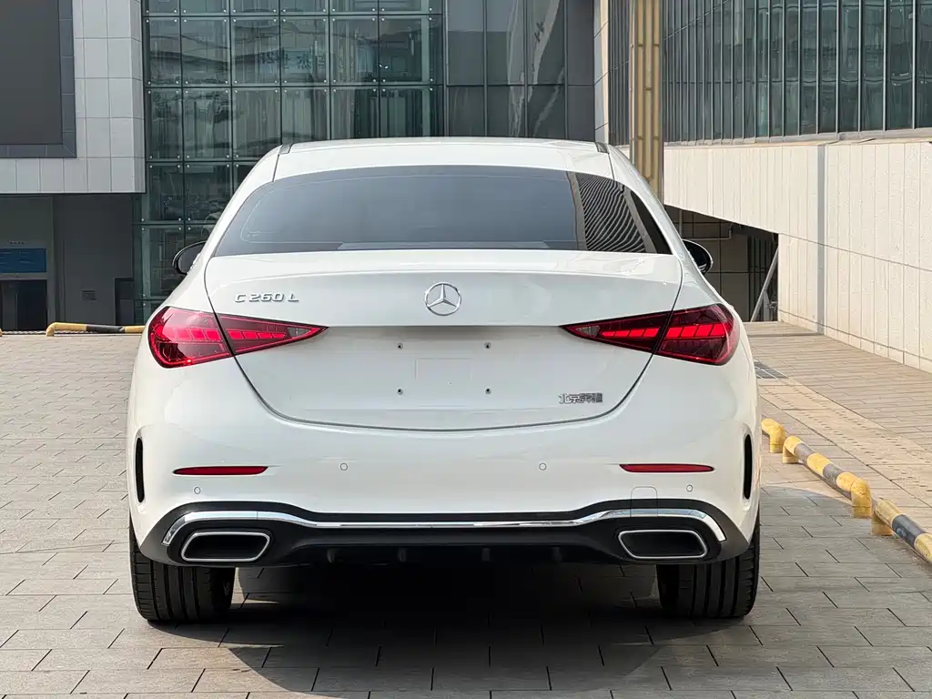 Mercedes-Benz C-Class 2023 — фото 8