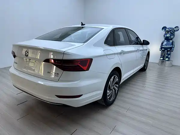 Volkswagen Sagitar 2022