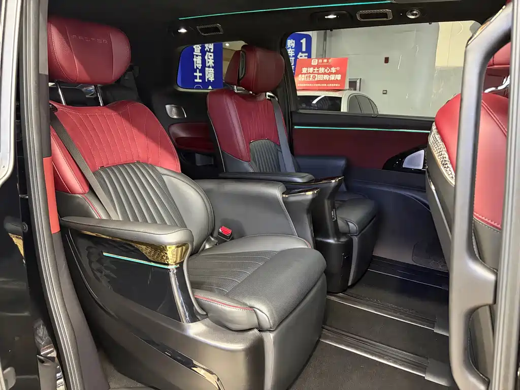 GAC Motor Trumpchi M8 2023 — фото 19