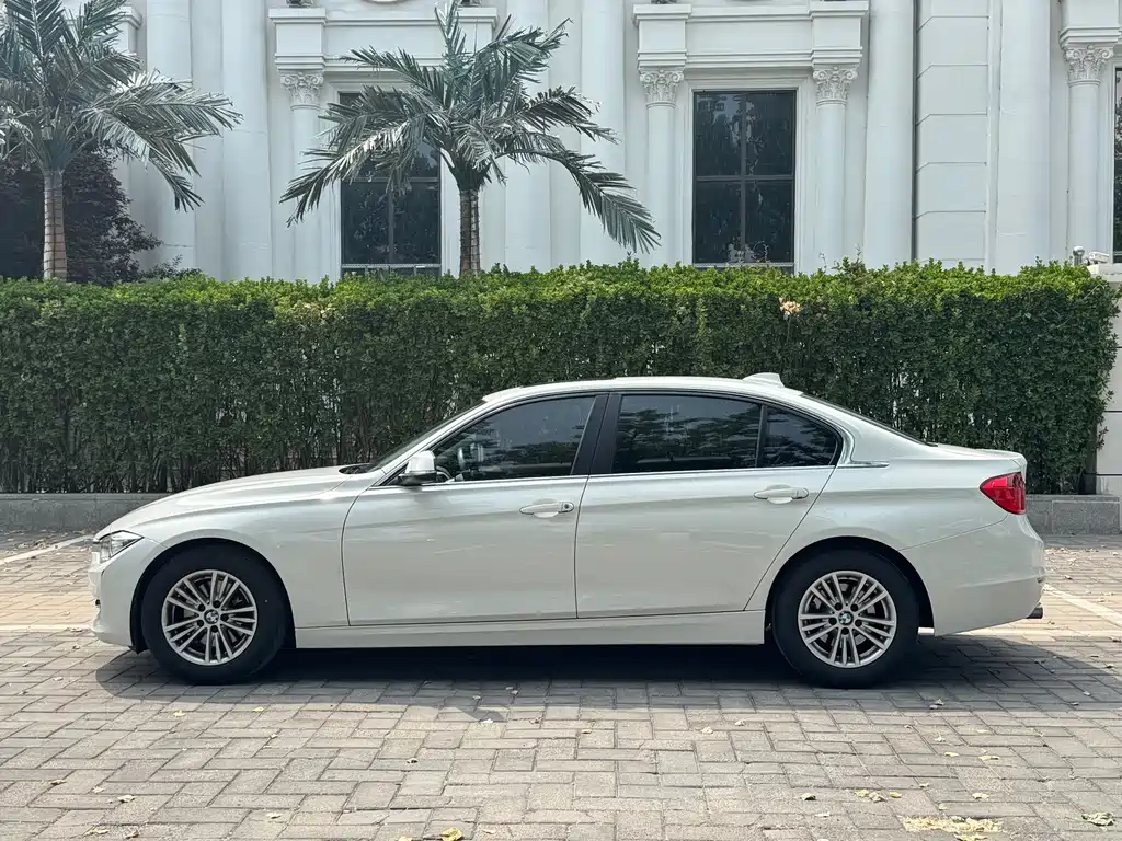 BMW 3 Series 2015 — фото 11