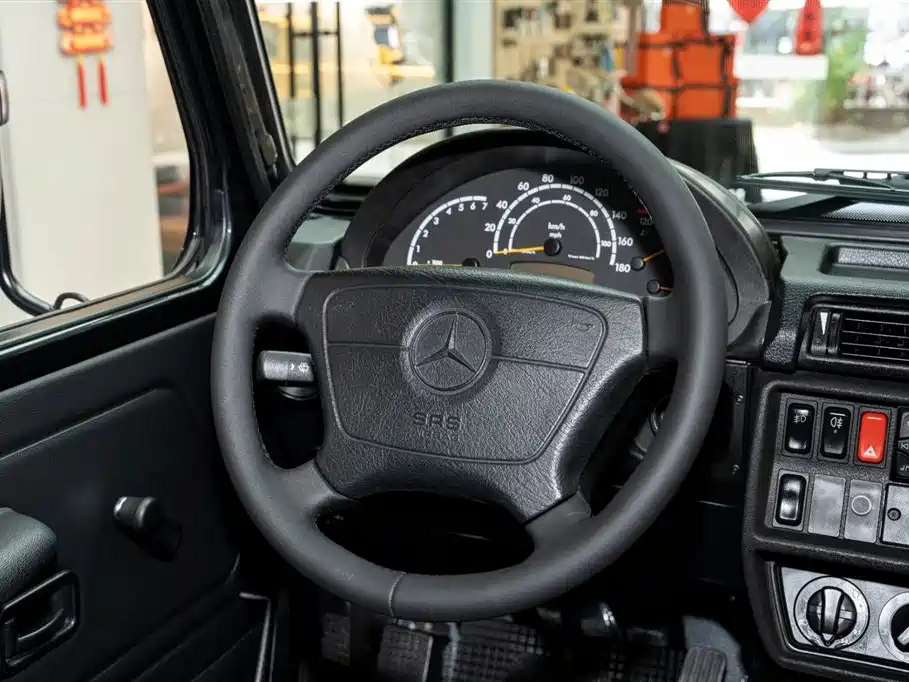 Mercedes-Benz G-Class 2012 — фото 11