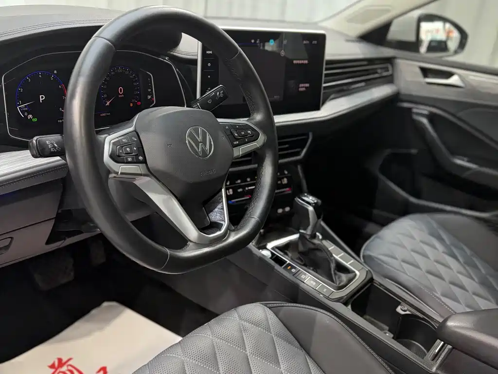 Volkswagen Sagitar 2022