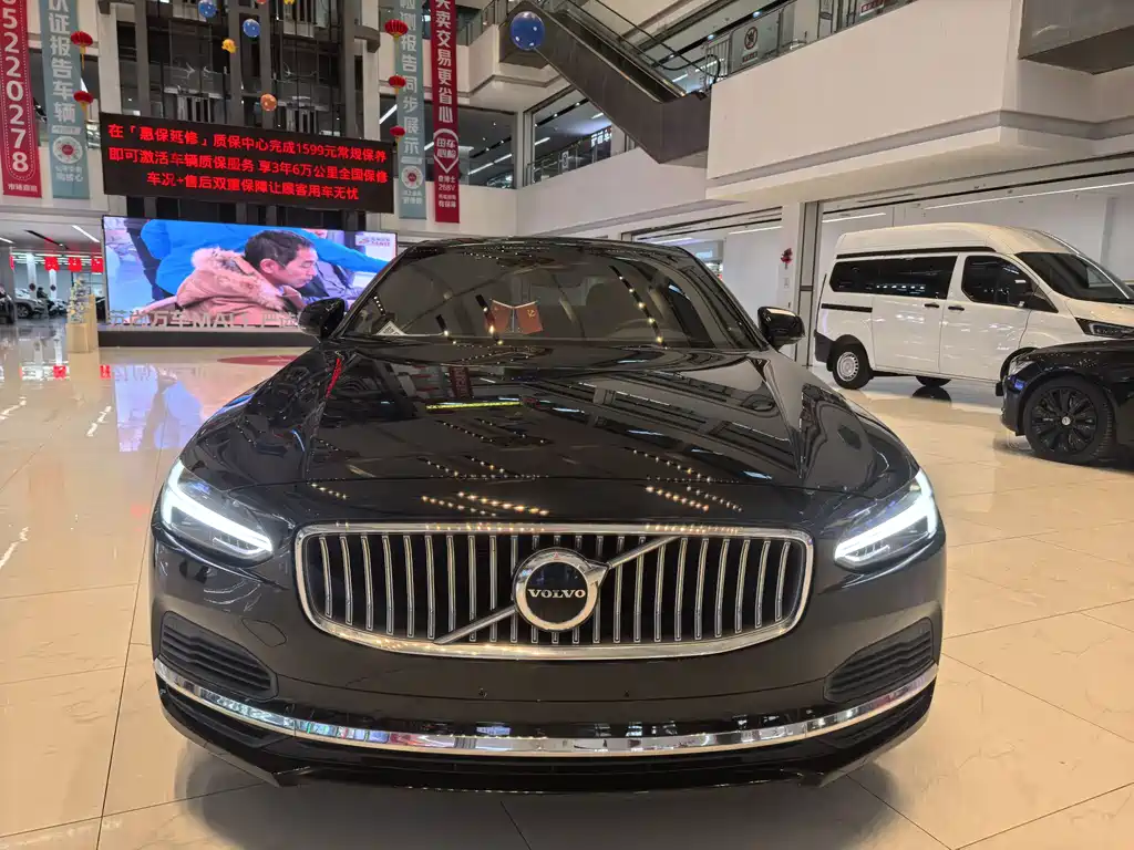 Volvo S90 PHEV 2023 — фото 2