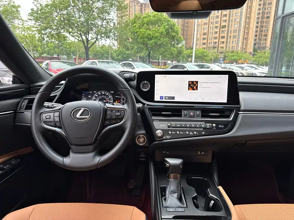 Lexus ES 2023 — фото 12