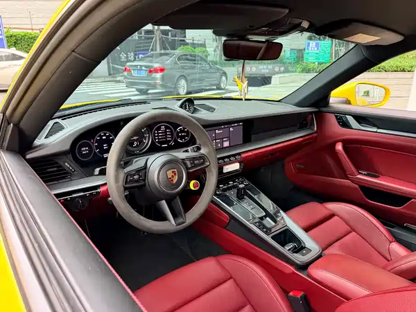 Porsche 911 2021