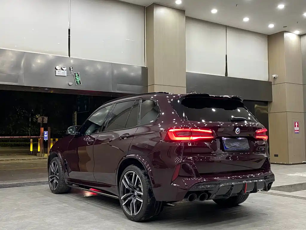 BMW X5 M 2022 — фото 18