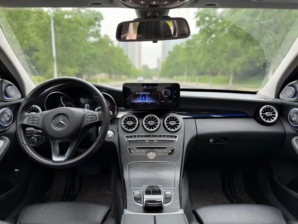 Mercedes-Benz C-Class 2018 — фото 10