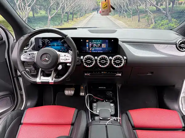 Mercedes-Benz GLA AMG 2023