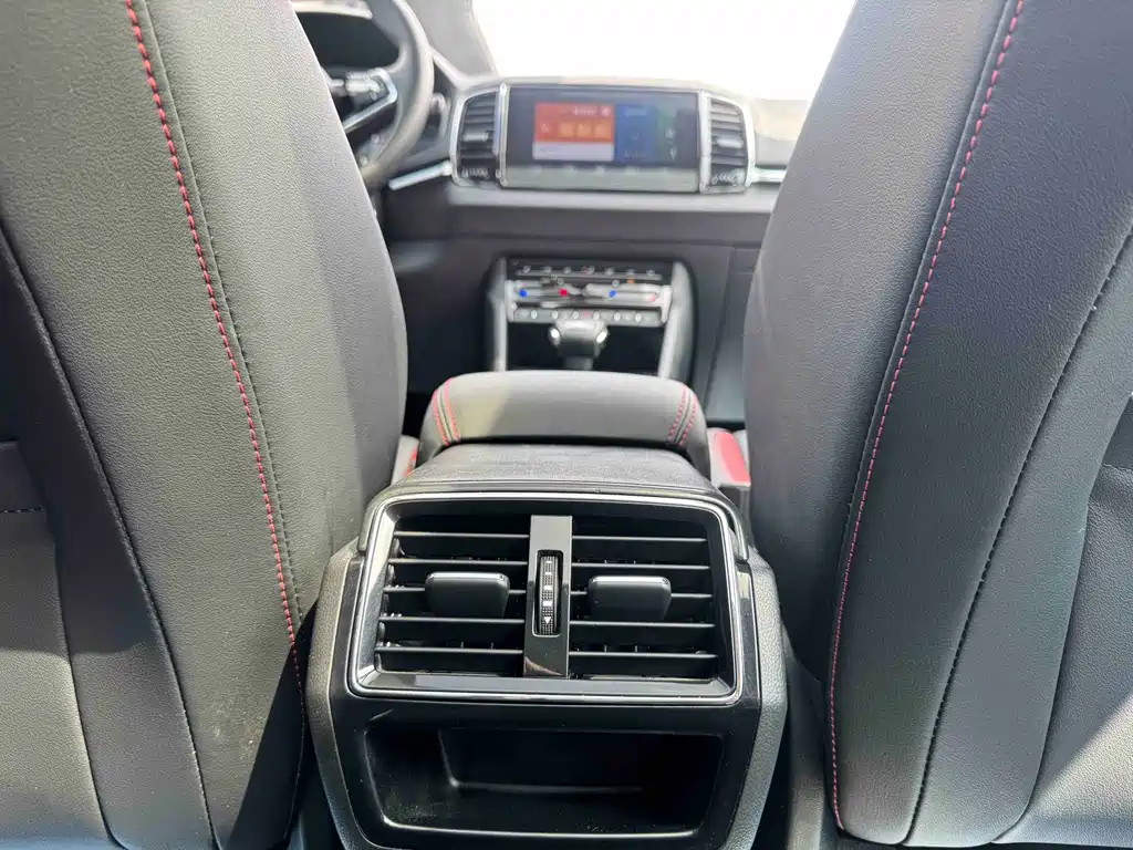Skoda Karoq 2023 — фото 18