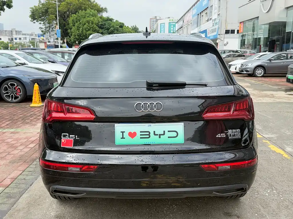 Audi Q5L 2019 — фото 10