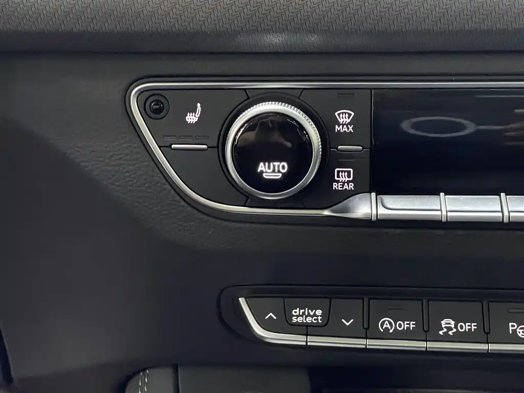 Audi Q5L 2022 — фото 19
