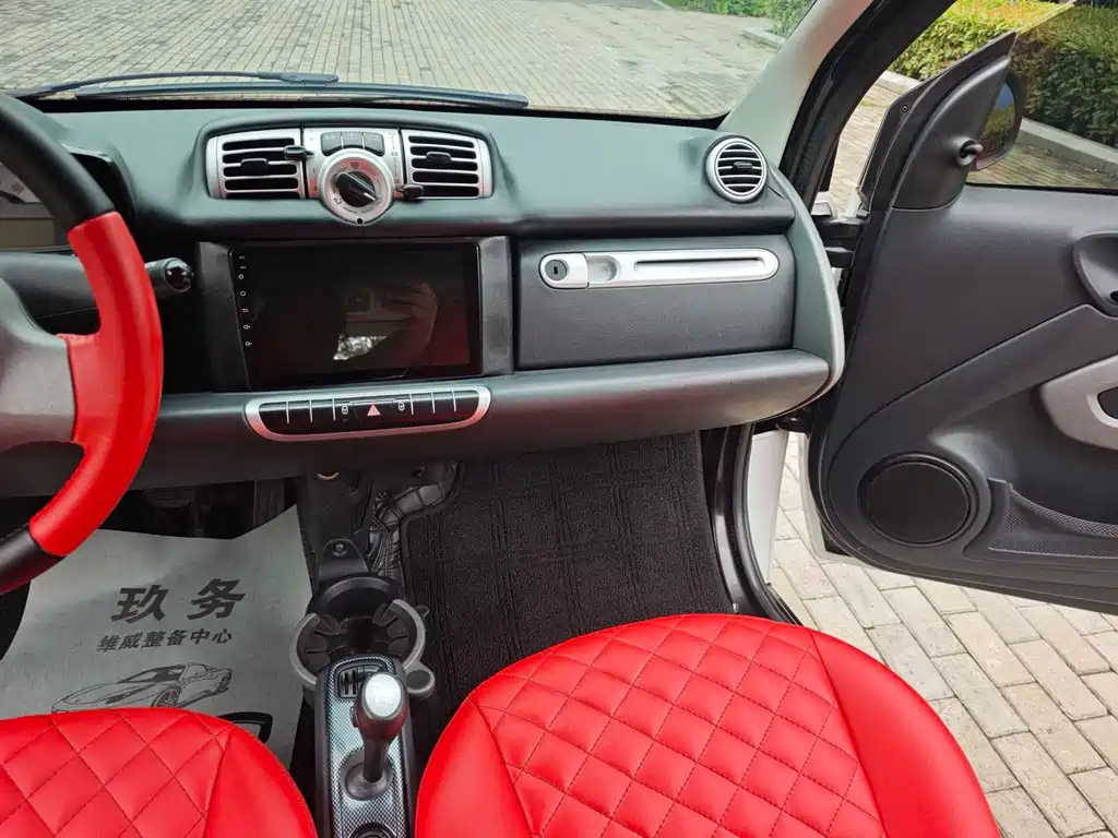 smart fortwo 2013 — фото 12