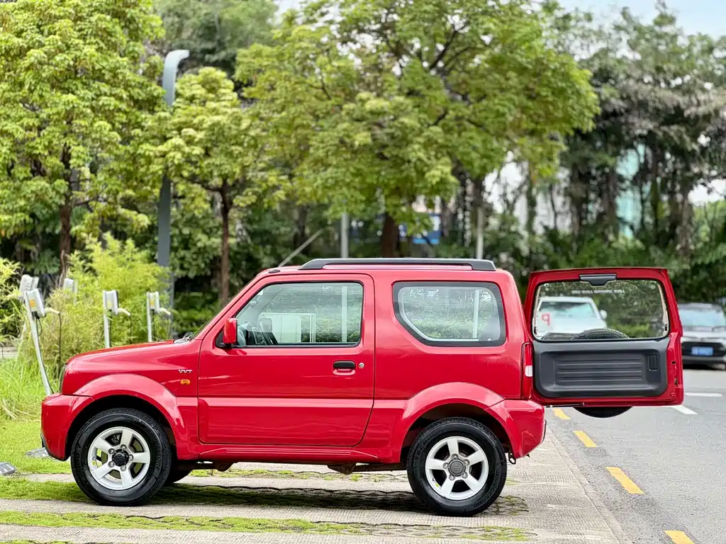 Suzuki Jimny 2008 — фото 13