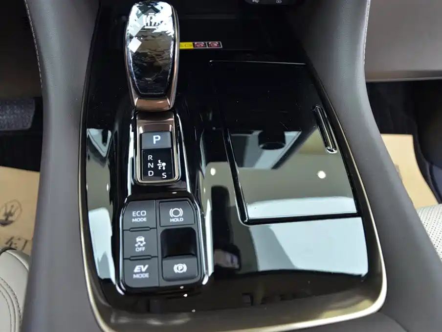 Toyota Vellfire 2026 — фото 12
