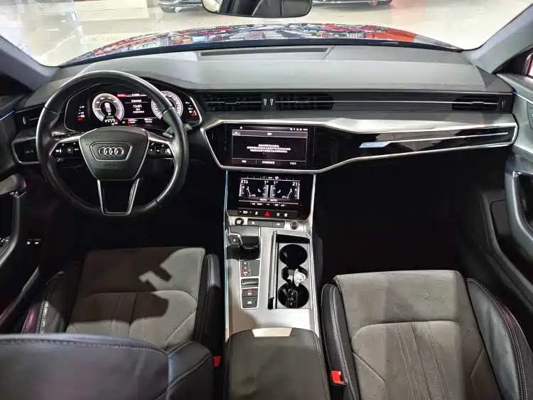 Audi A6L New Energy 2022 — фото 11