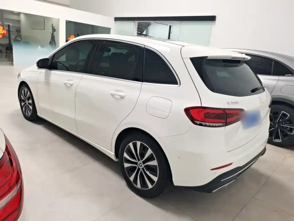 Mercedes-Benz B-Class 2021