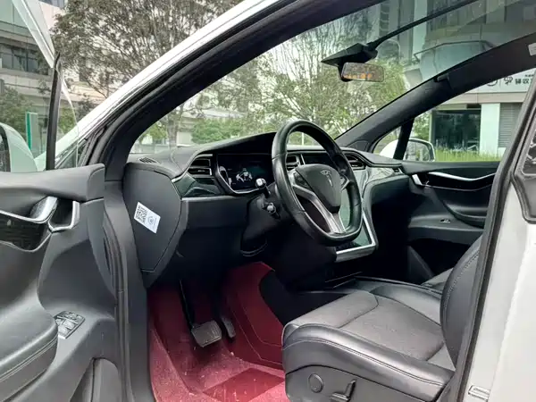 Tesla Model X 2016