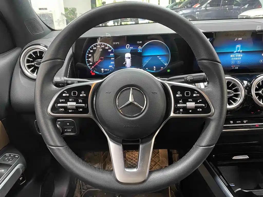 Mercedes-Benz GLB 2022 — фото 11