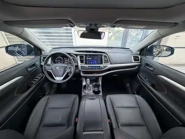 Toyota Highlander 2021