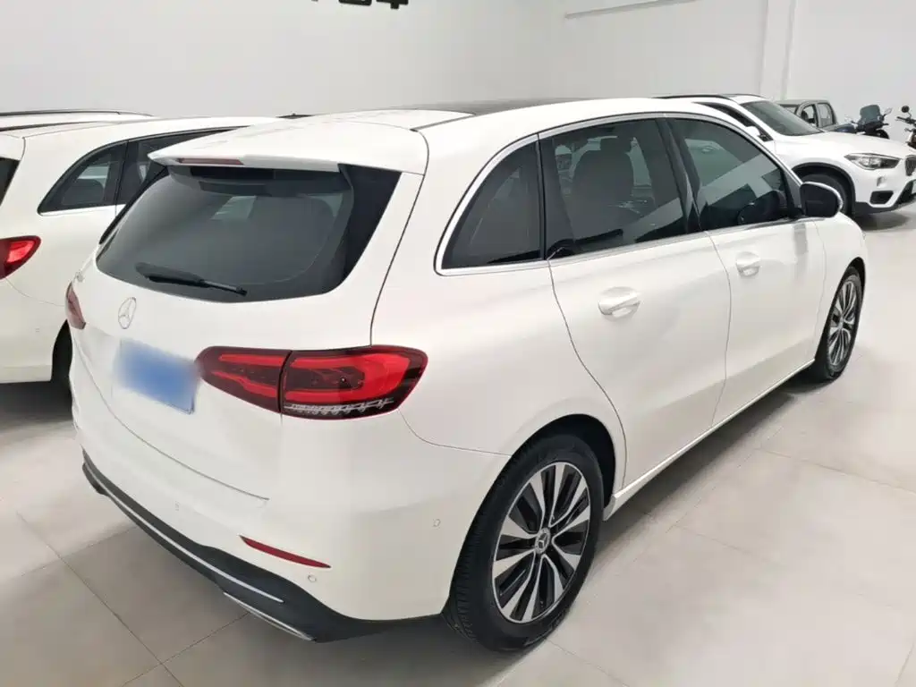Mercedes-Benz B-Class 2021