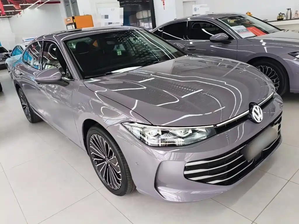 Volkswagen Passat 2024