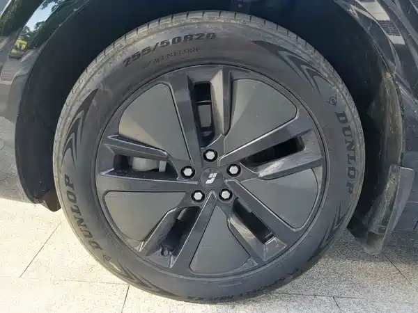 Li Auto L6 2024
