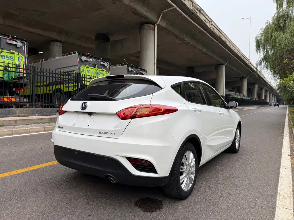 Changan Eado XT 2015