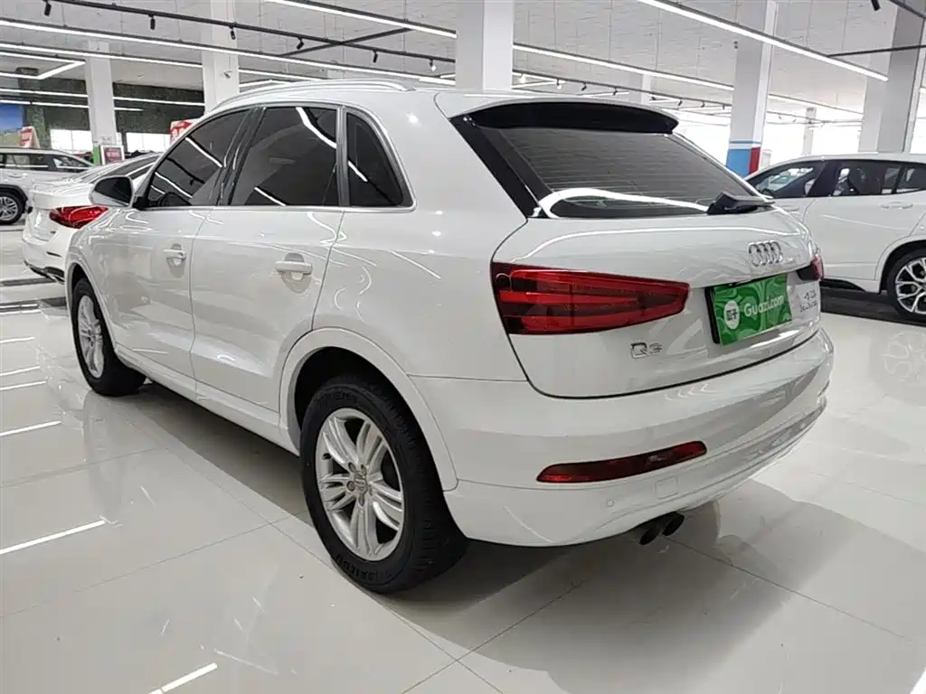 Audi Q3 2015 — фото 5