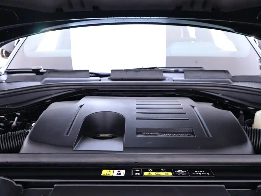 Land Rover Range Rover 2025 — фото 24